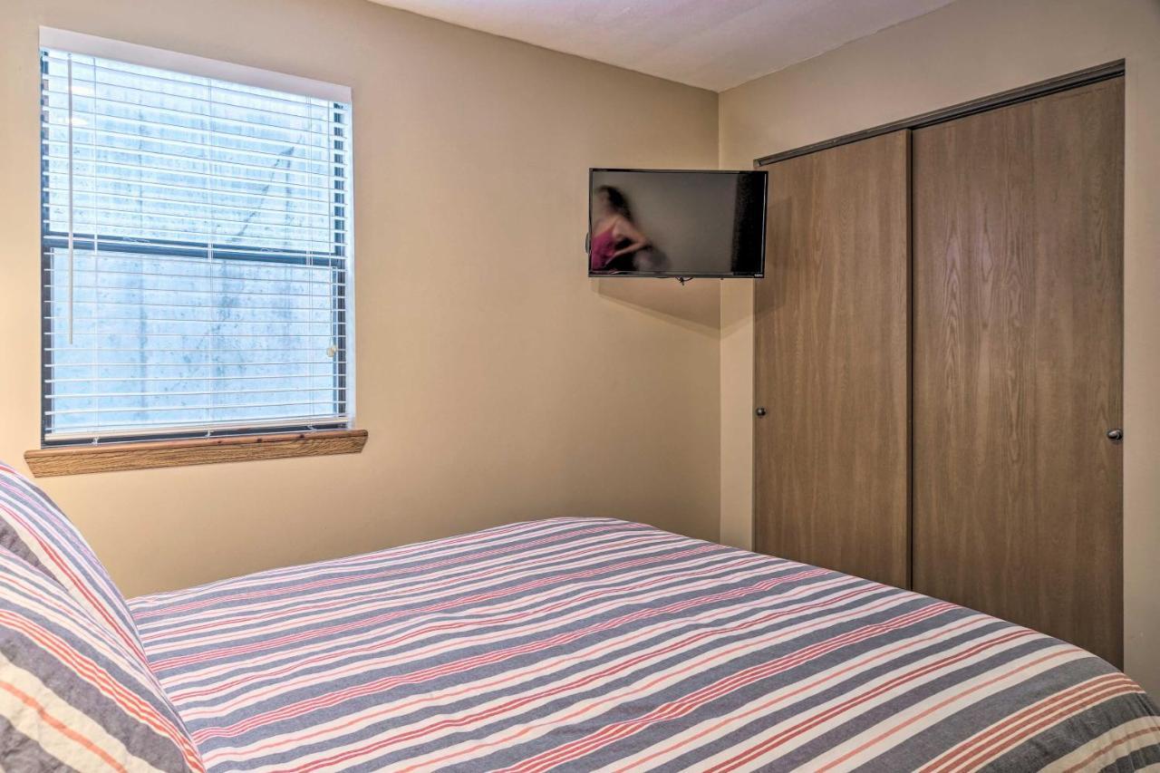 Pet-Friendly Branson Retreat With Pool And Golf Access Appartement Buitenkant foto